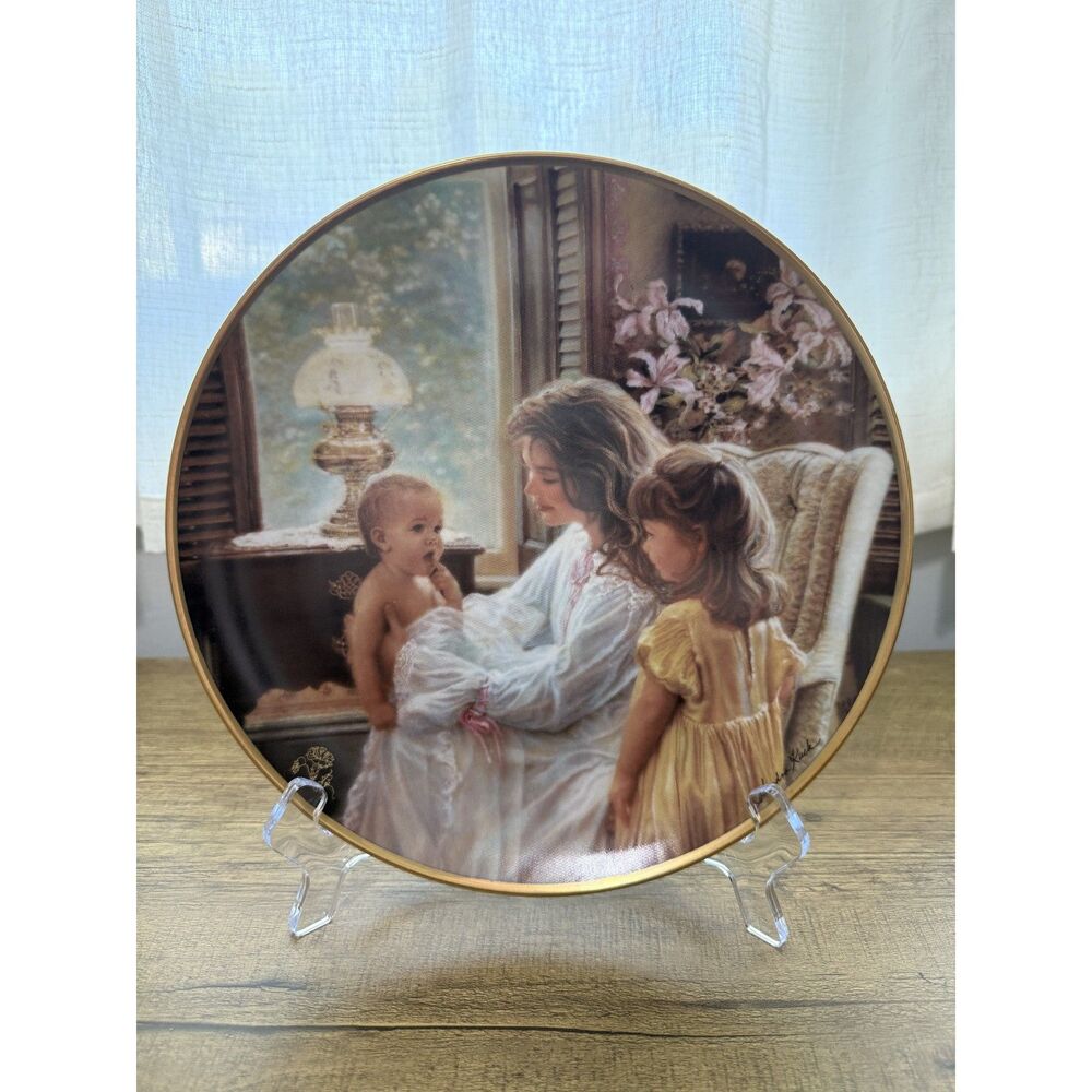 Sandra Kuck "Morning Glory" Collector Plate Reco- Mint with Box and COA